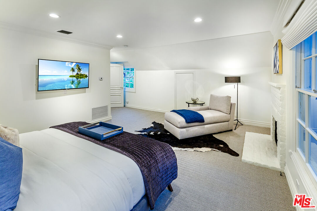 1440 Stone Canyon Rd