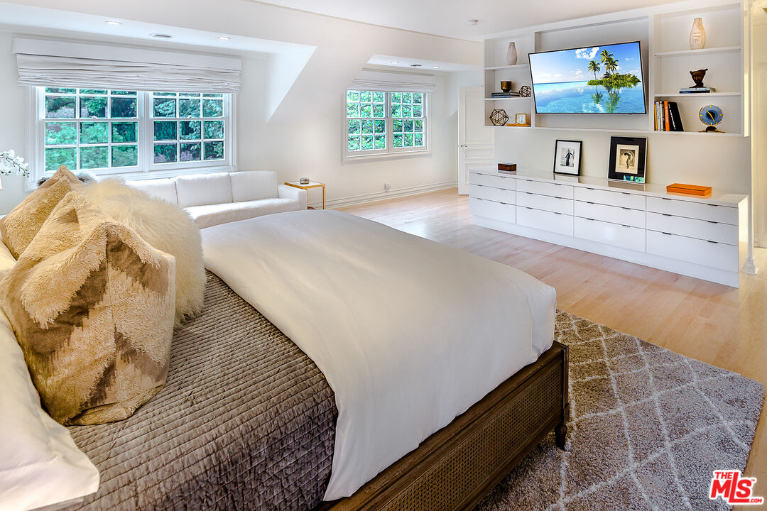 1440 Stone Canyon Rd