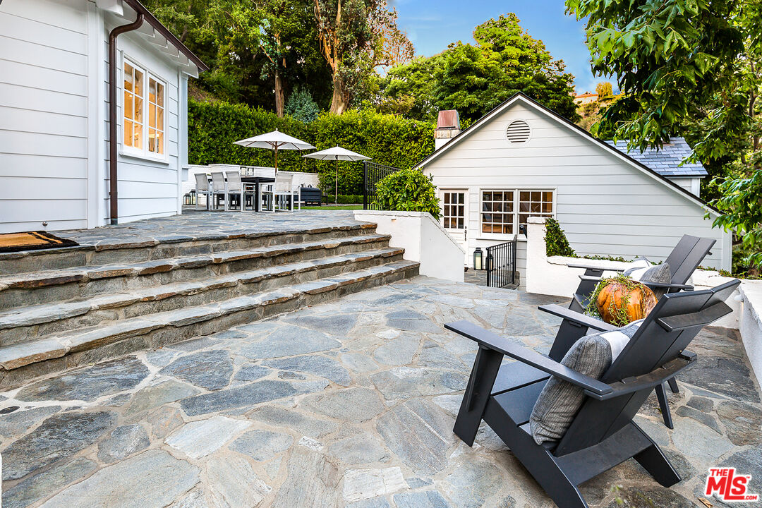 1440 Stone Canyon Rd