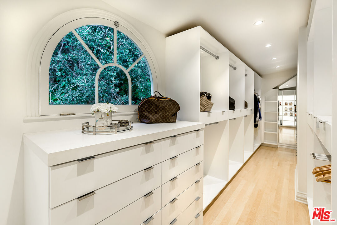 1440 Stone Canyon Rd