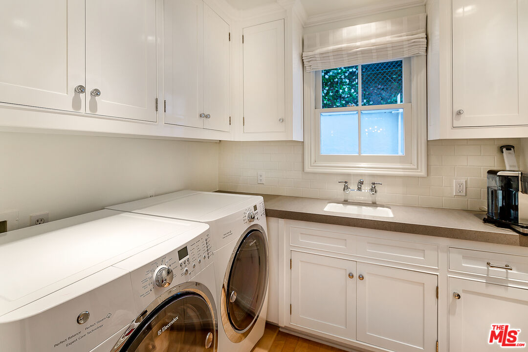 1440 Stone Canyon Rd