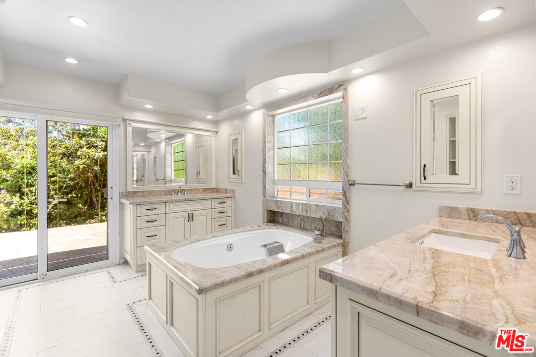 3001 Corda DR