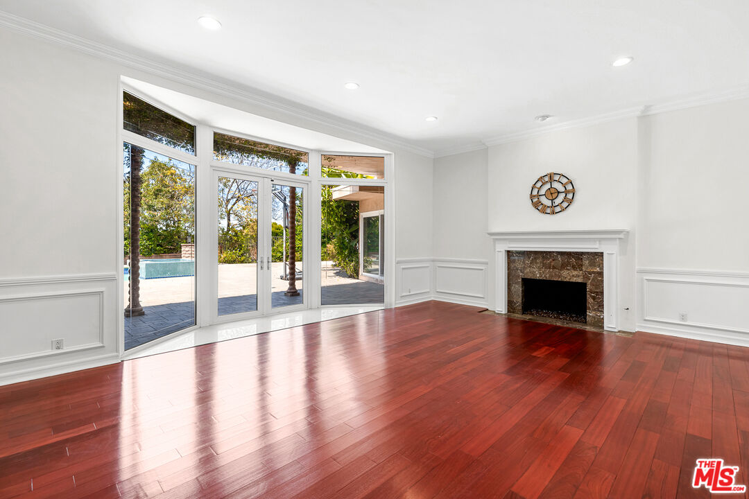 3001 Corda DR