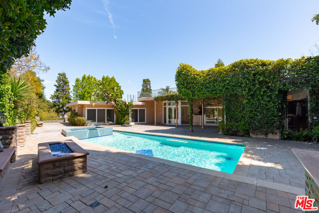 3001 Corda DR