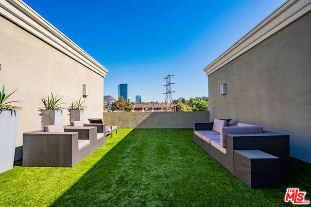 11023 FRUITLAND DR Unit: 404