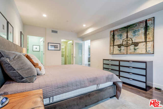 11023 FRUITLAND DR Unit: 404