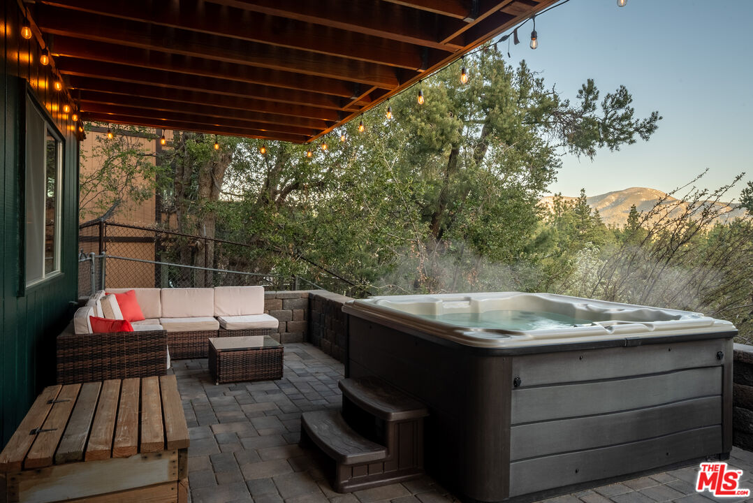 1169 Green Mountain Dr