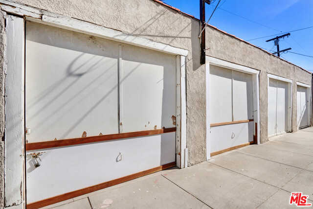 444 N Orange Grove AVE