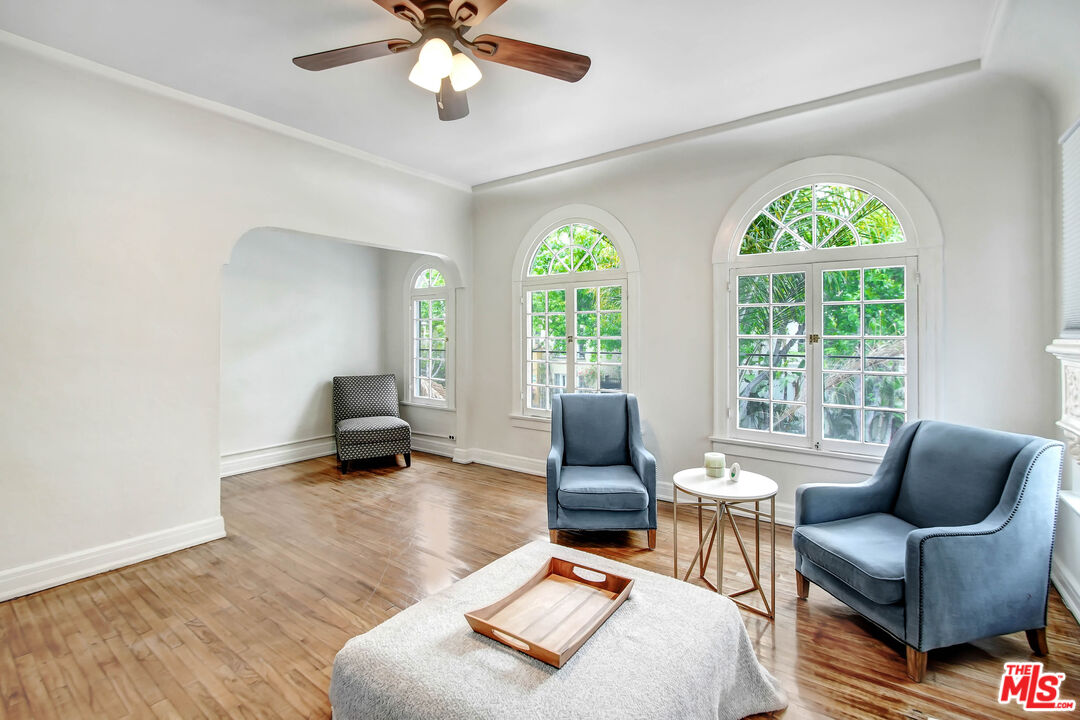 444 N Orange Grove AVE