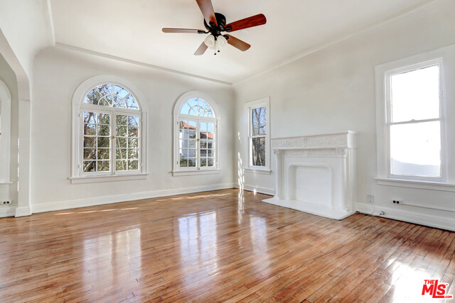 444 N Orange Grove AVE