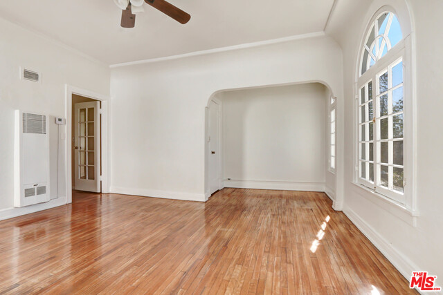 444 N Orange Grove AVE