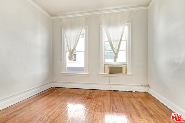 444 N Orange Grove AVE