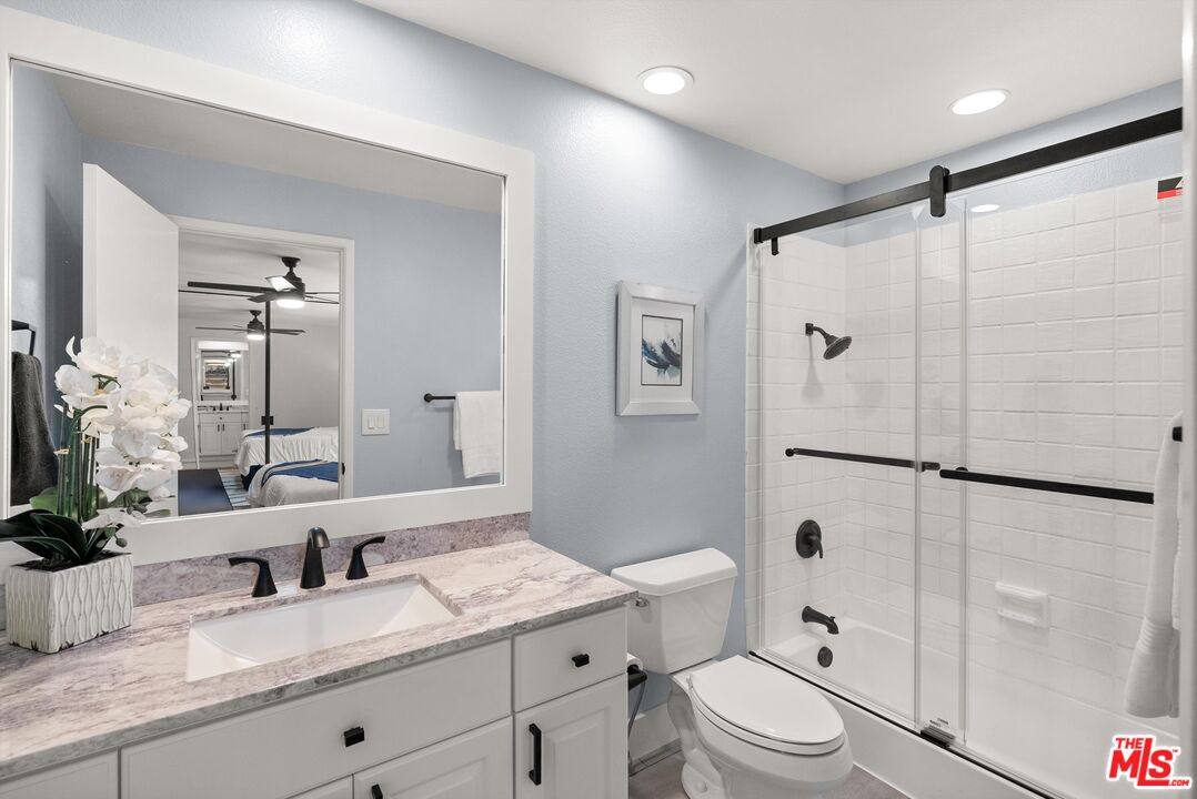 6116 Marina Pacifica N Dr Unit: KEY 15