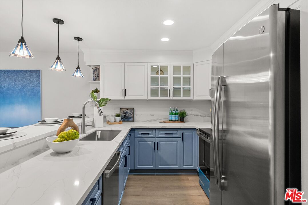 6116 Marina Pacifica N Dr Unit: KEY 15