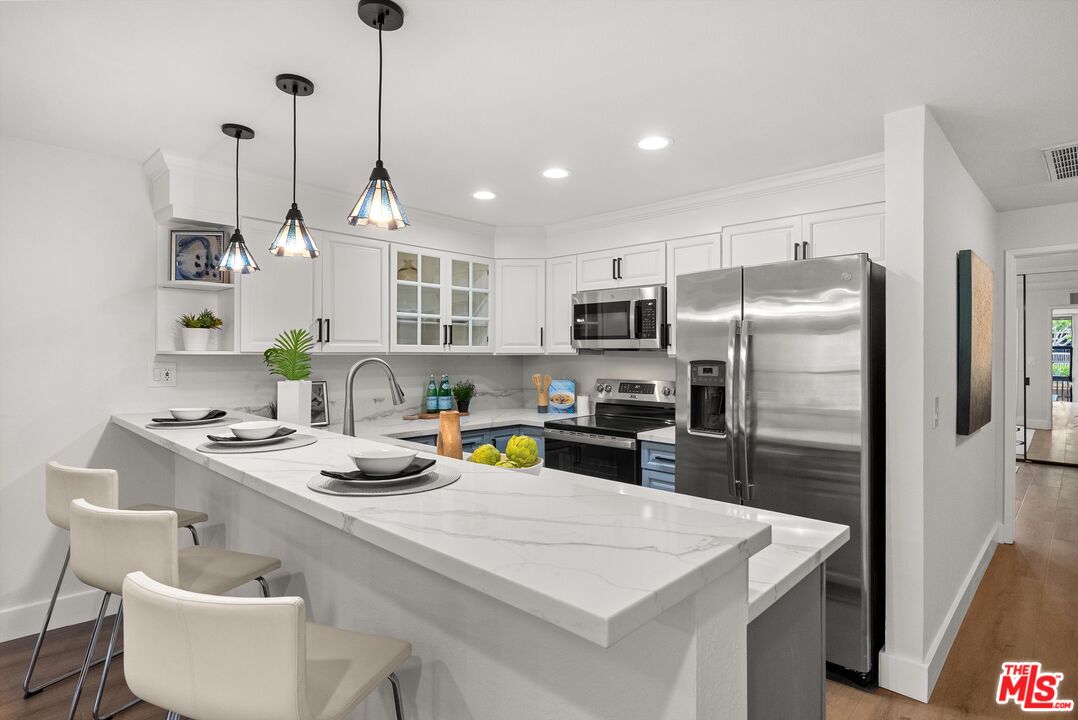 6116 Marina Pacifica N Dr Unit: KEY 15