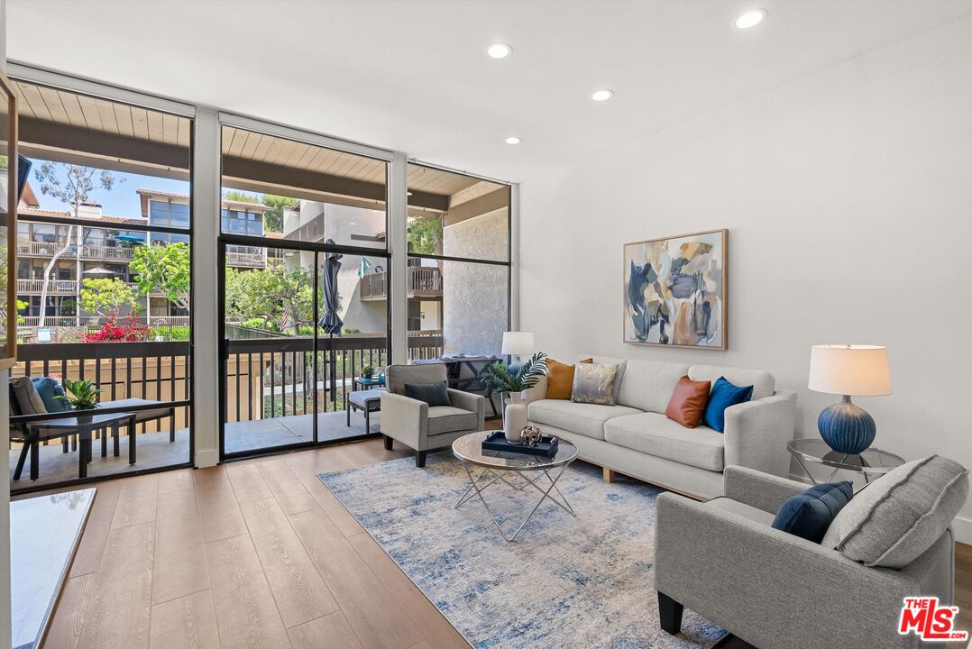 6116 Marina Pacifica N Dr Unit: KEY 15