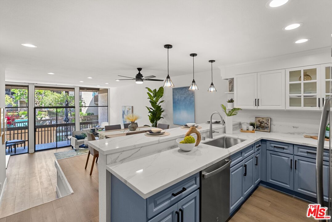 6116 Marina Pacifica N Dr Unit: KEY 15