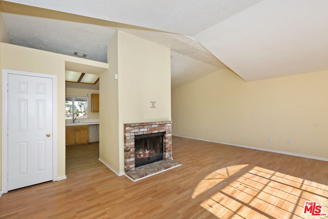 14750 Olivera Rd