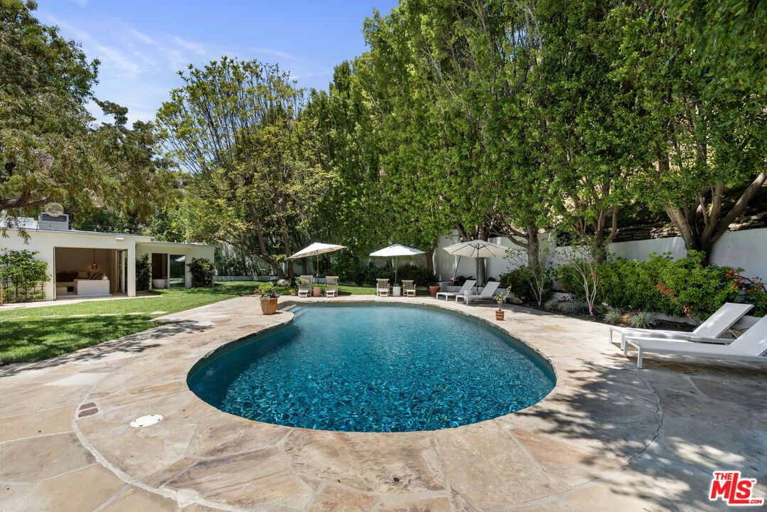 9451 Hidden Valley Pl