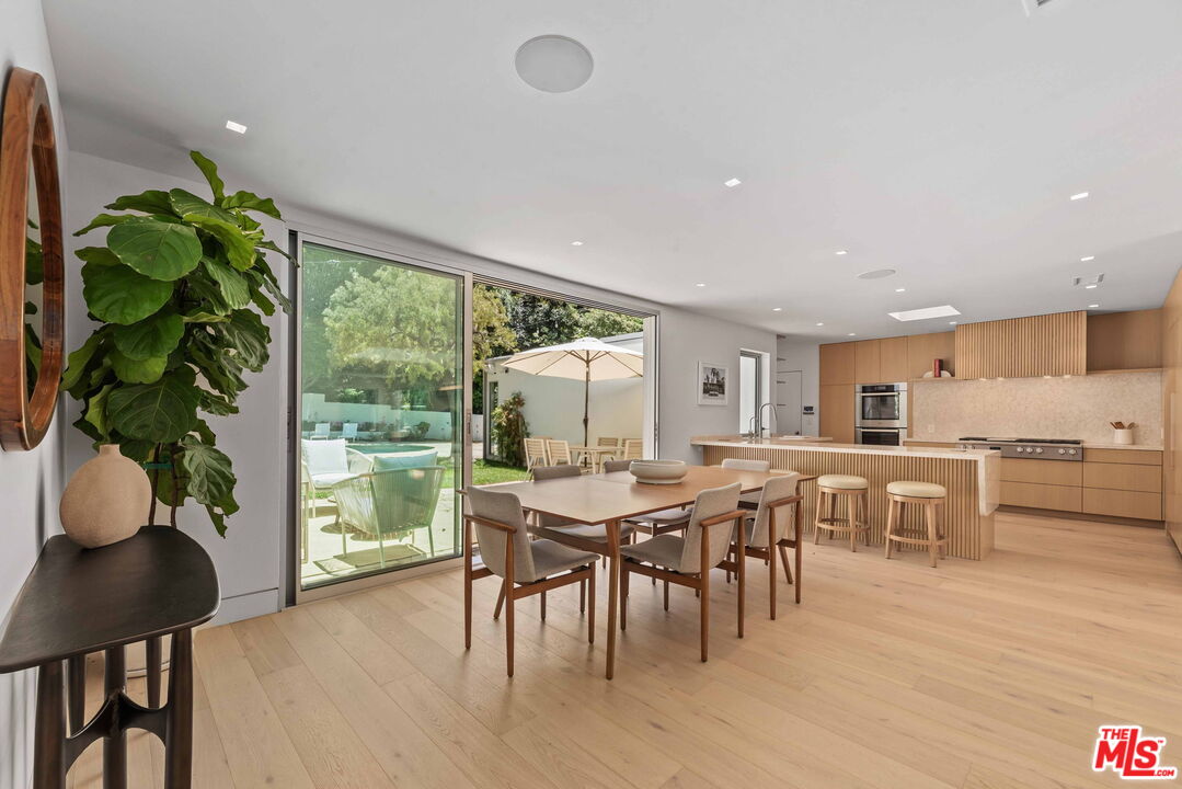 9451 Hidden Valley Pl