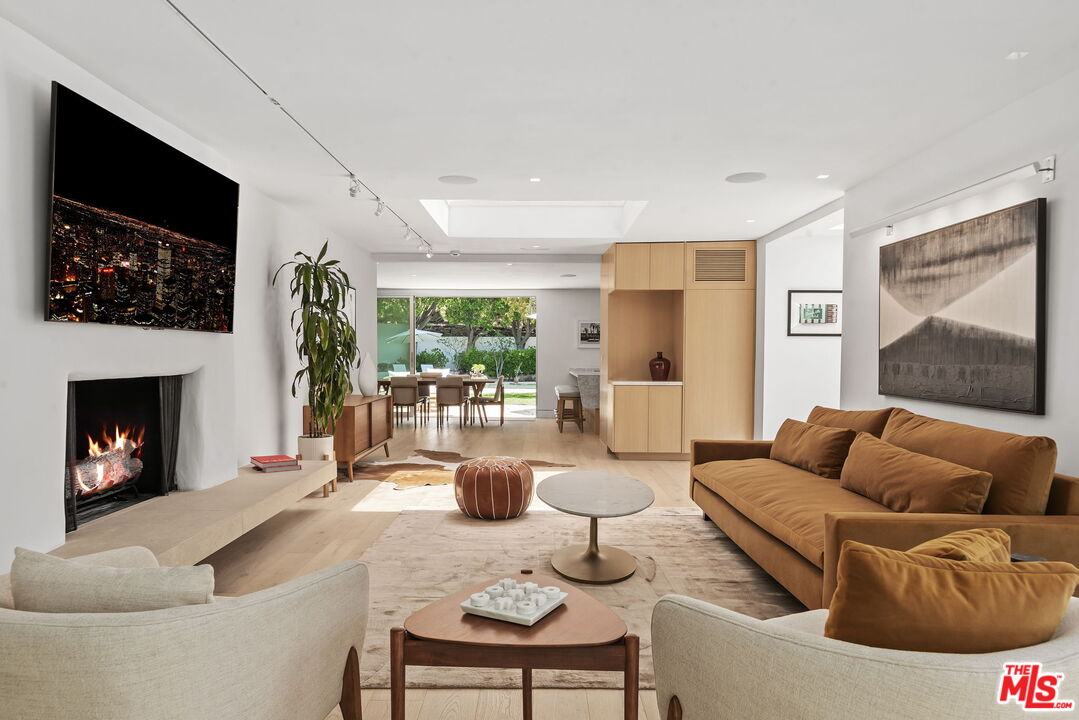 9451 Hidden Valley Pl