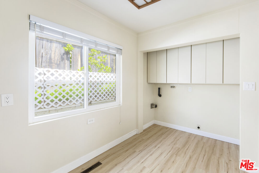 2338 NELLA VISTA AVE