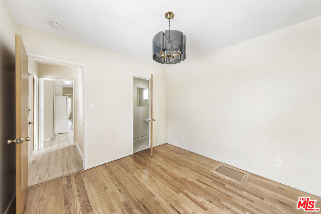 2338 NELLA VISTA AVE