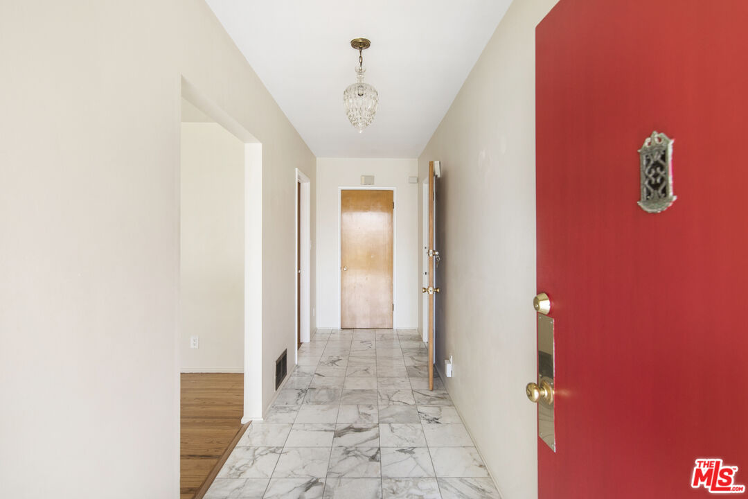 2338 NELLA VISTA AVE