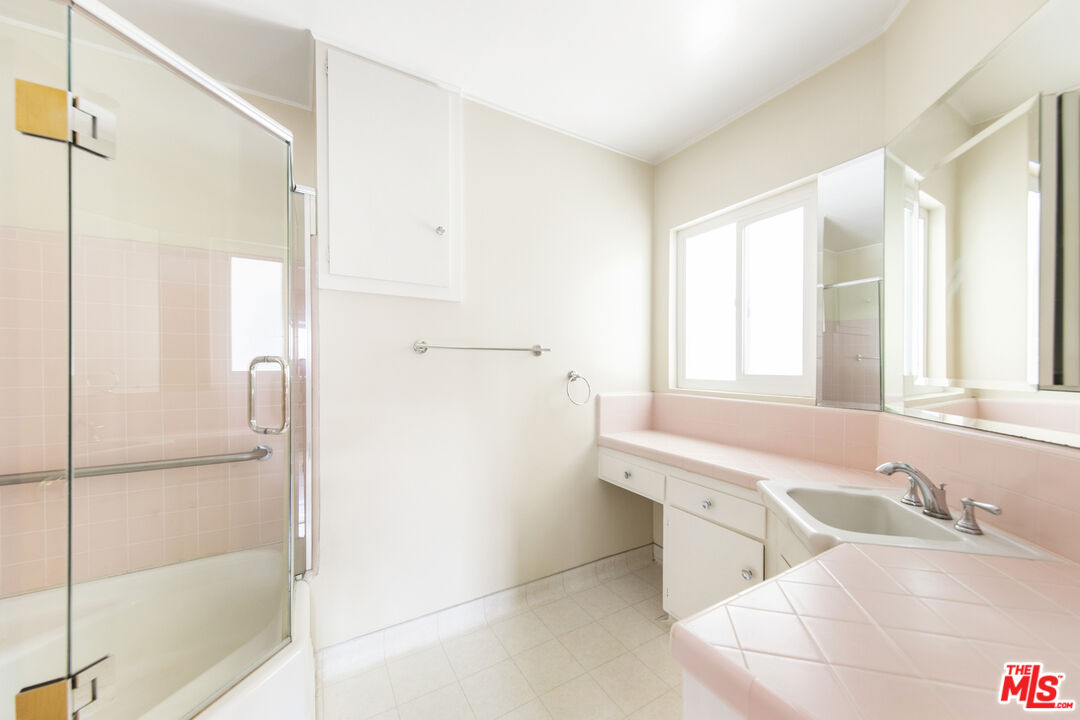 2338 NELLA VISTA AVE