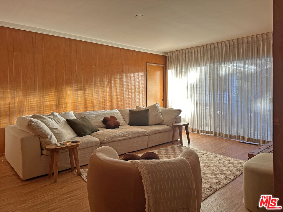 2338 NELLA VISTA AVE