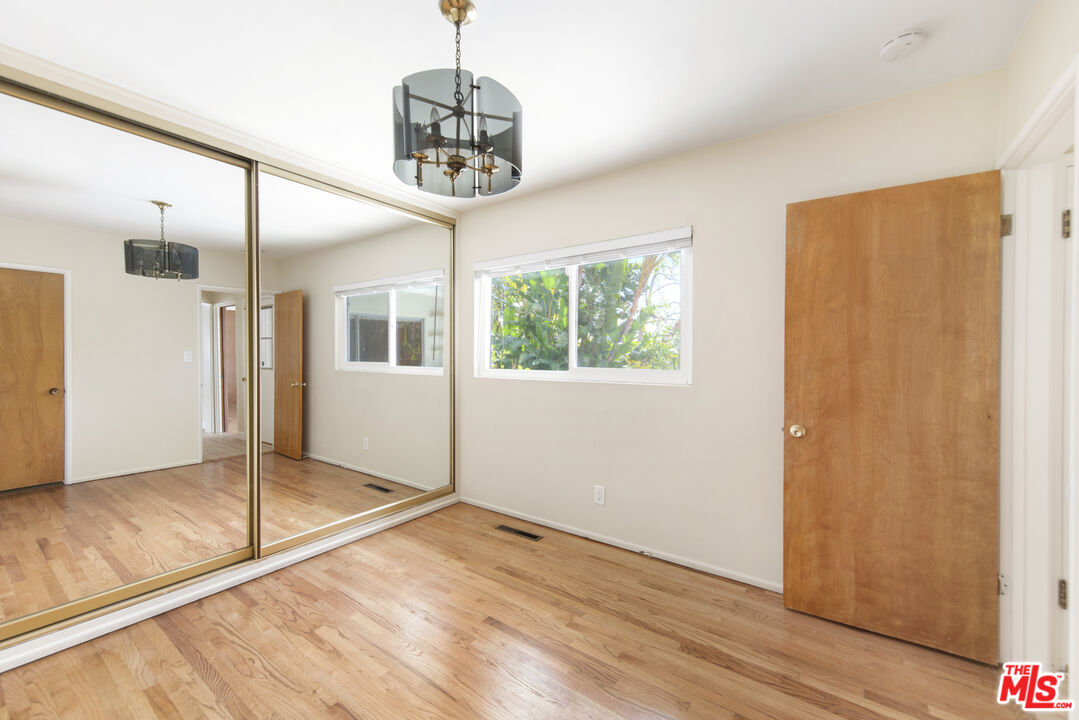 2338 NELLA VISTA AVE