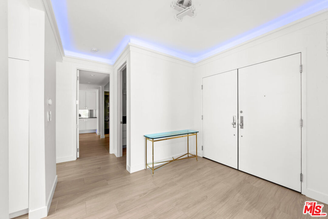 11700 Iowa Ave Unit: 103