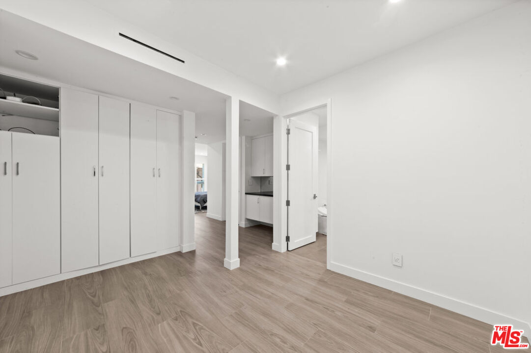 11700 Iowa Ave Unit: 103