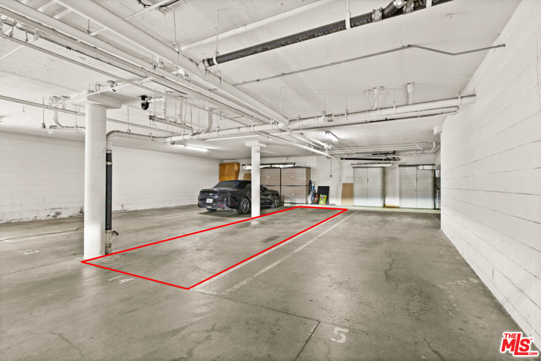 11700 Iowa Ave Unit: 103