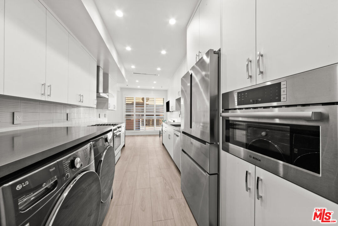 11700 Iowa Ave Unit: 103