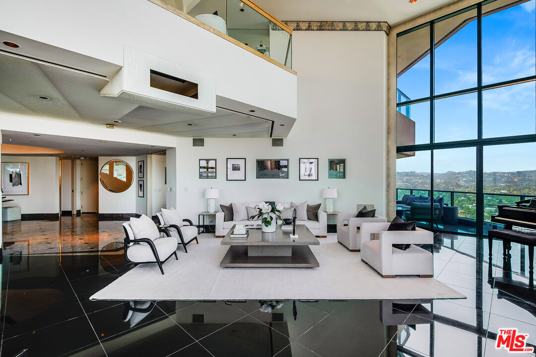 10490 Wilshire Blvd Unit: PH 3