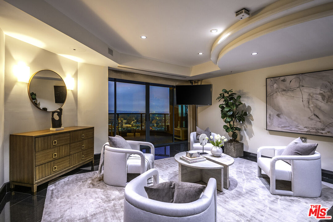 10490 Wilshire Blvd Unit: PH 3