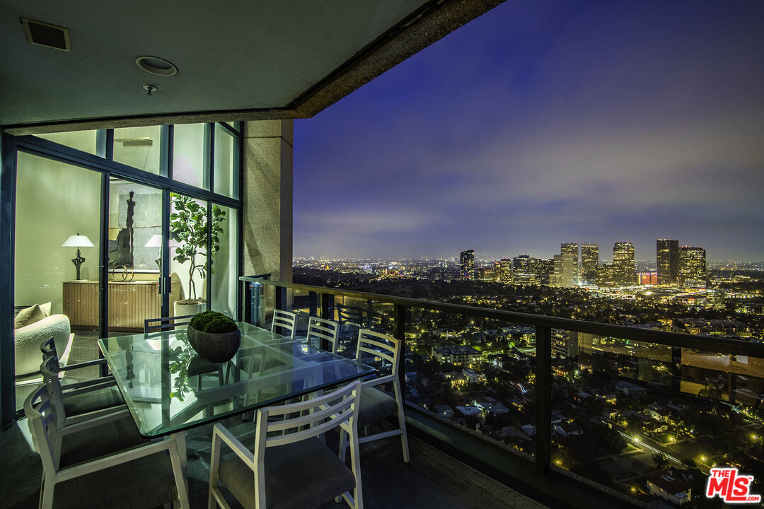 10490 Wilshire Blvd Unit: PH 3