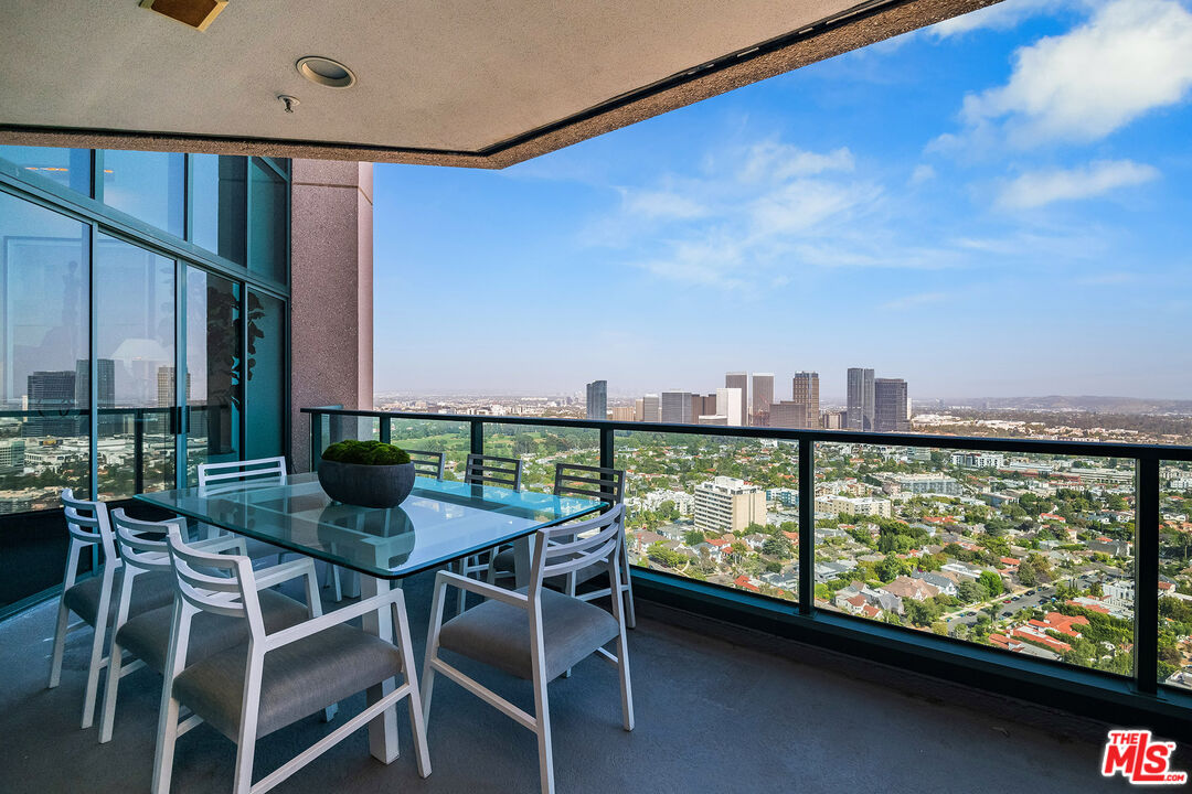 10490 Wilshire Blvd Unit: PH 3