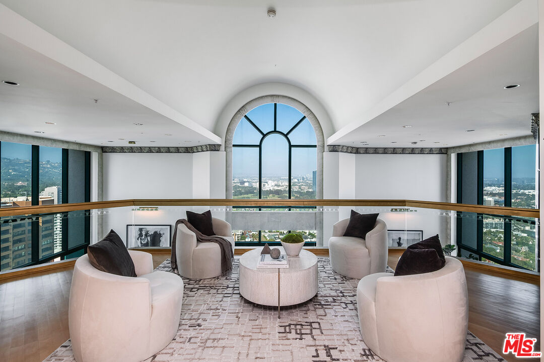 10490 Wilshire Blvd Unit: PH 3