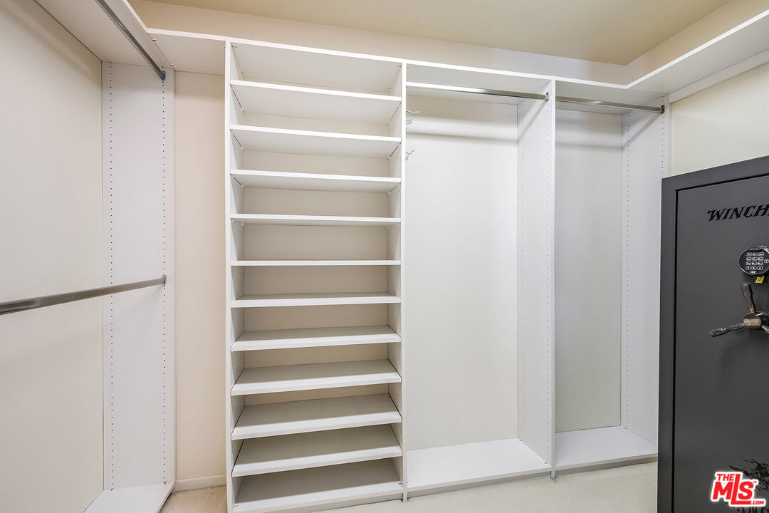 10490 Wilshire Blvd Unit: PH 3