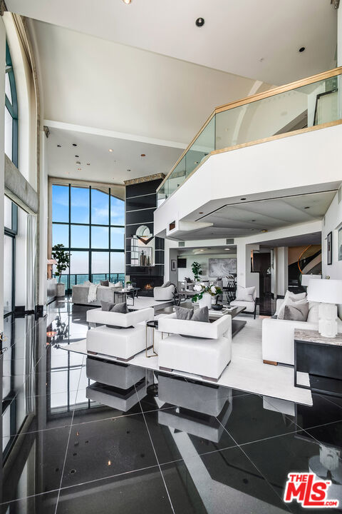 10490 Wilshire Blvd Unit: PH 3