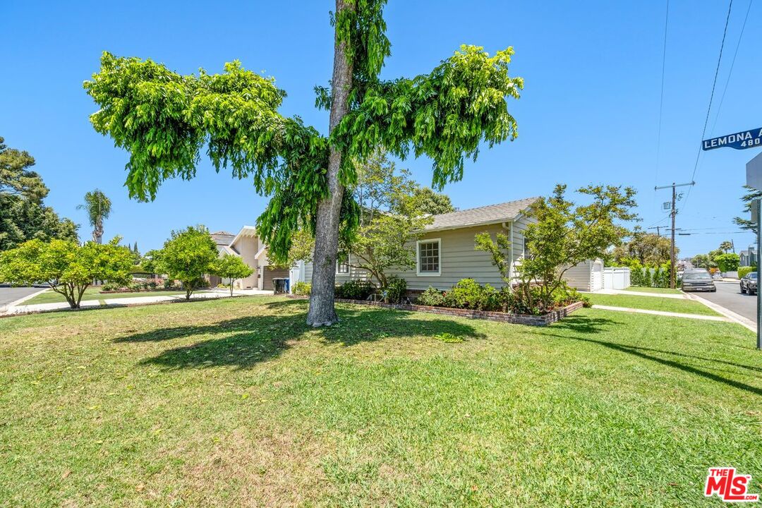 4802 Lemona Ave