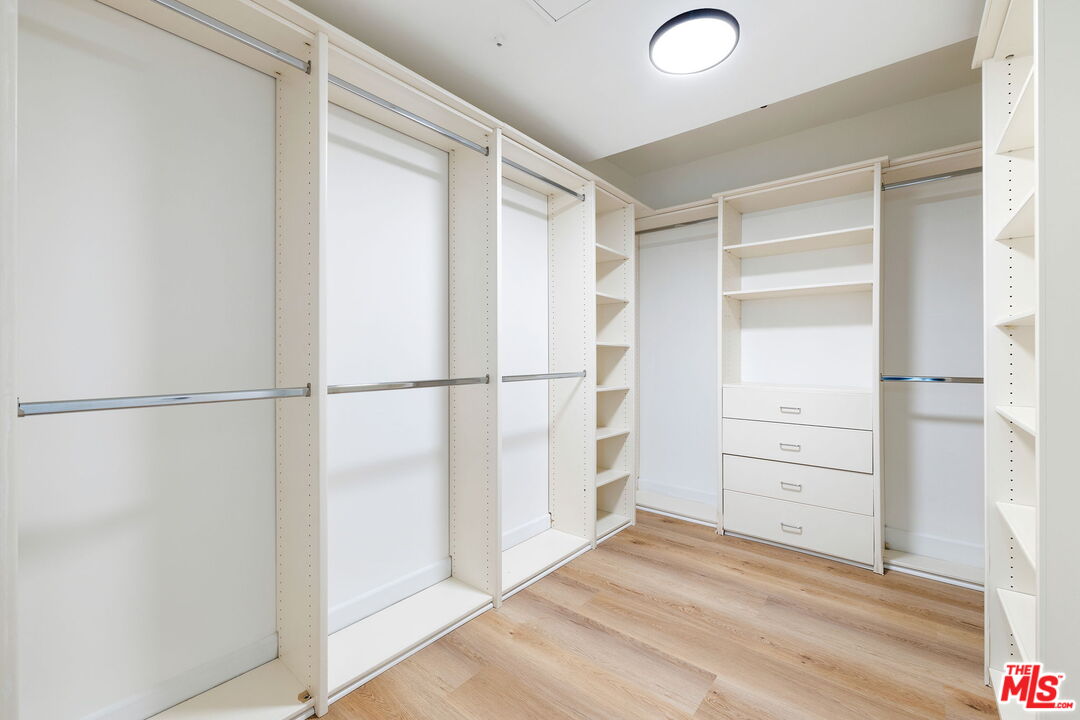 8833 Cynthia St Unit: 201