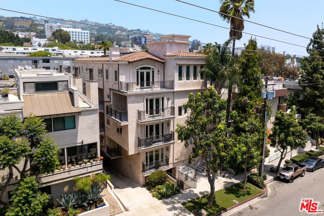 8833 Cynthia St Unit: 201