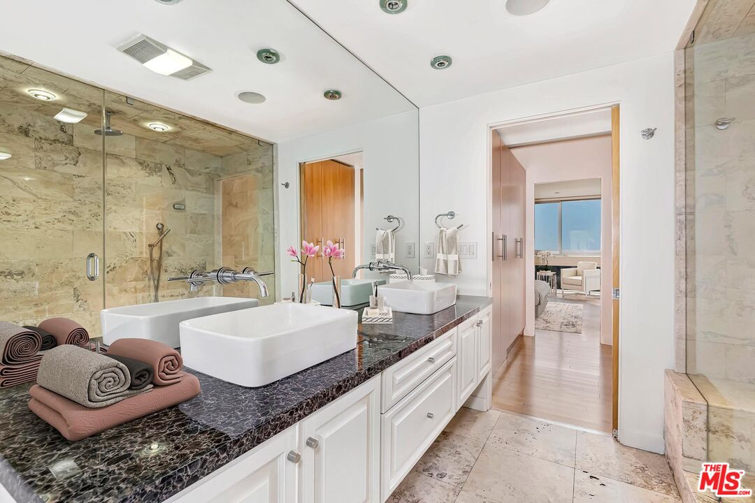 2222 Avenue Of The Stars Unit: 1102