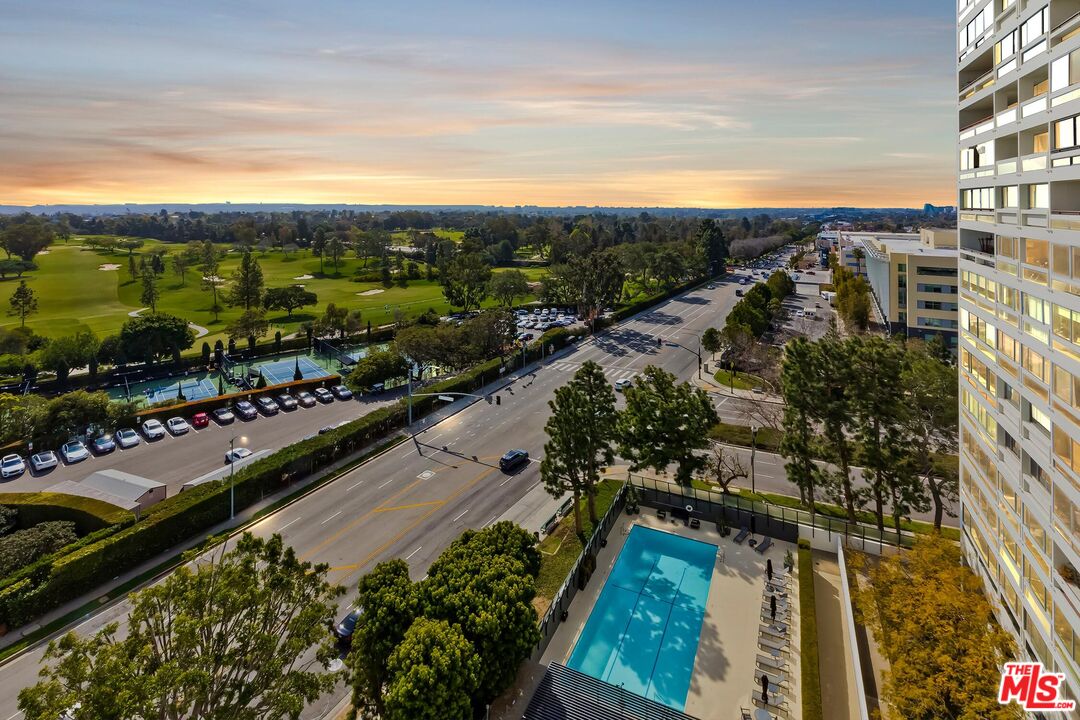 2222 Avenue Of The Stars Unit: 1102