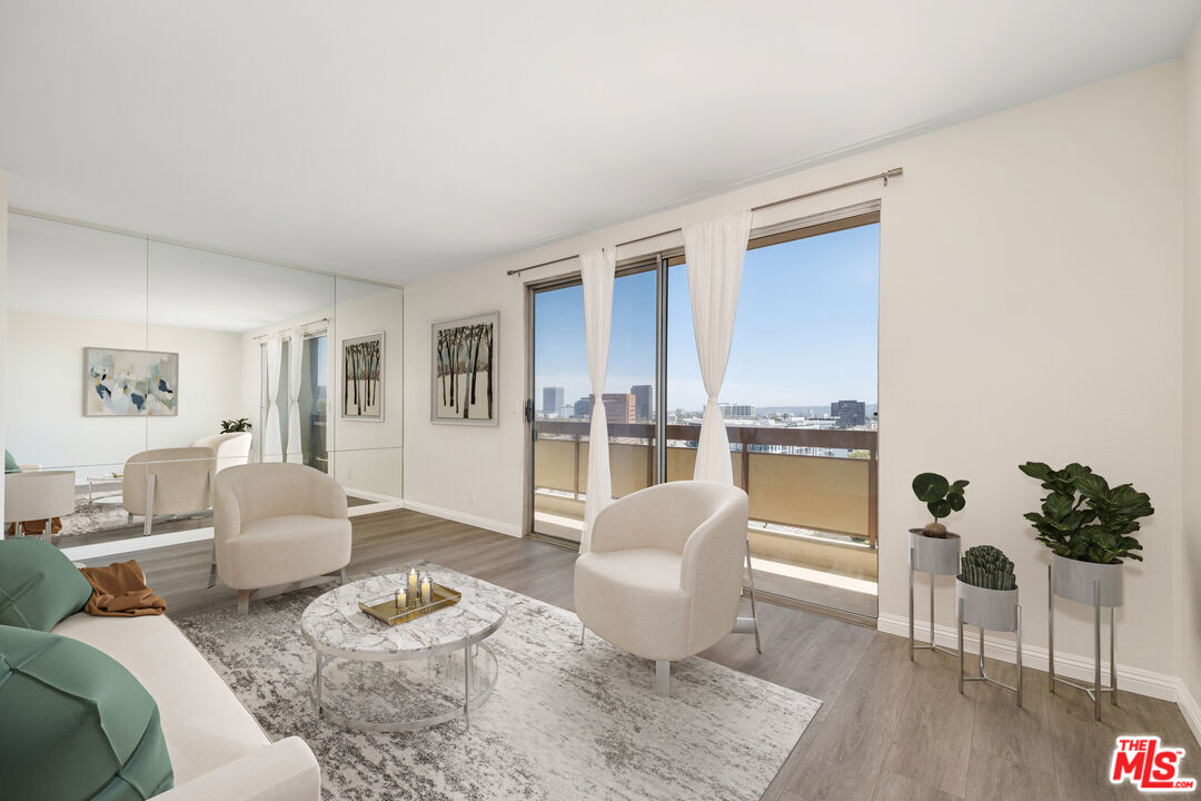 321 S San Vicente Blvd Unit: 1002