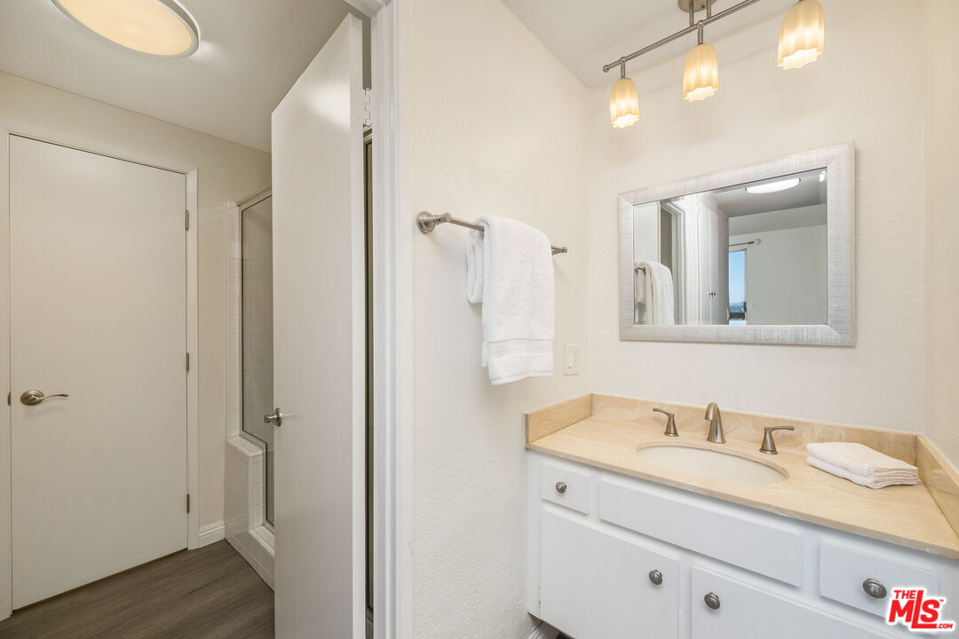 321 S San Vicente Blvd Unit: 1002