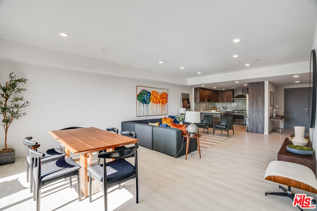 1021 S Shenandoah St Unit: 303